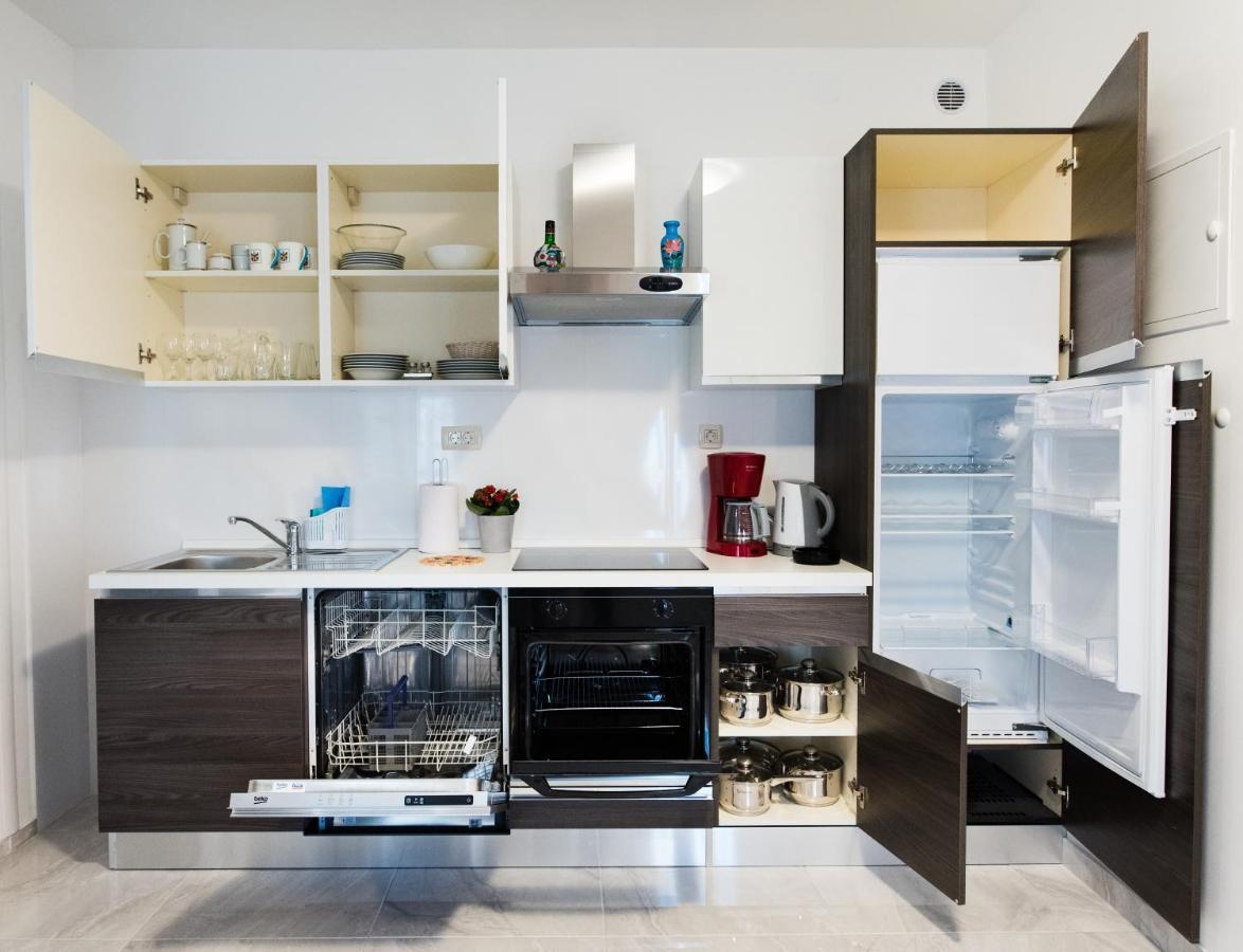 Donji Okrug  Apartments Care מראה חיצוני תמונה