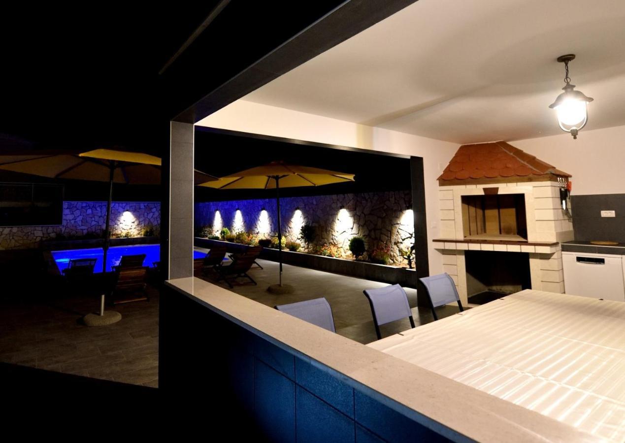 Donji Okrug  Apartments Care מראה חיצוני תמונה