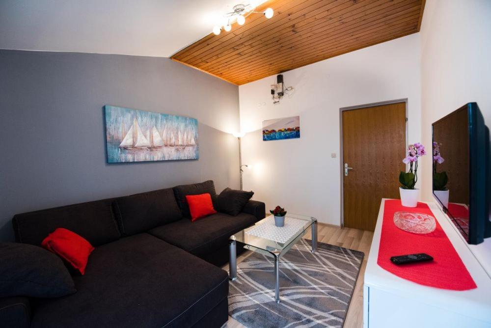 Donji Okrug  Apartments Care מראה חיצוני תמונה